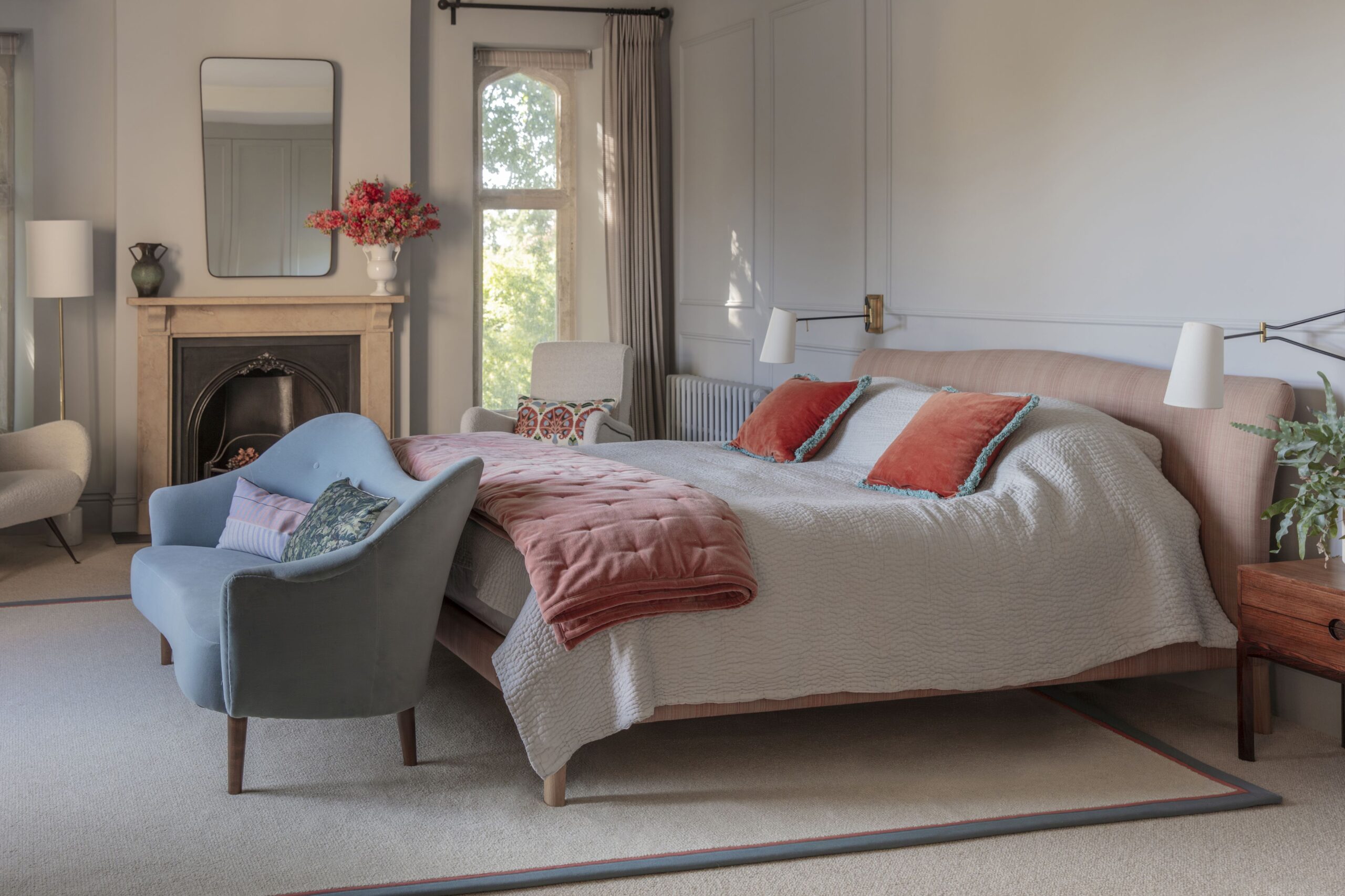 Wool Riverflow Hamble Carpet, Wool Riverflow Foyle Bespoke Rug with a double border Cotton Cadet (outer) and Cotton Coral (inner)
