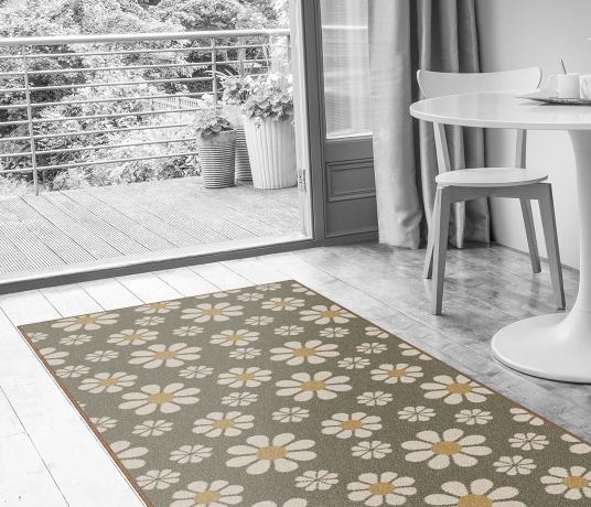 Quirky Bloom Oliva Carpet 7174 in Living Room (Make Me A Rug)