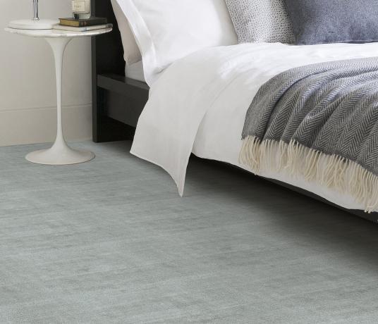Plush Sheer Aquamarine Carpet 8227 in Bedroom