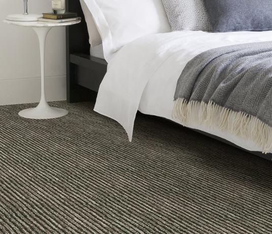 Barefoot Wool Ashtanga Silk Eagle Carpet 5930 in Bedroom