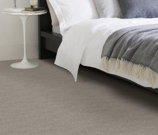 Plush Velvet Sapphire Carpet 8203 in Bedroom
