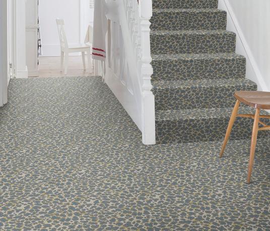 Quirky Leopard Snow Carpet 7126 on Stairs