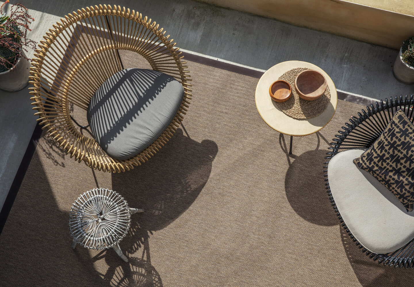 Alternative Flooring, Trend Watch, Summer Trends 2022, Anywhere made to measure bespoke outdoor rug