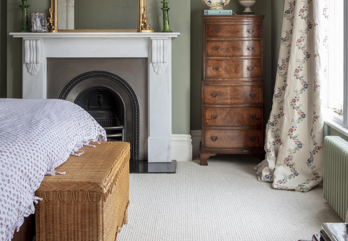 Alternative Flooring at Home with Louise Roe and her chunky Wool Pebble undyed bedroom carpet
